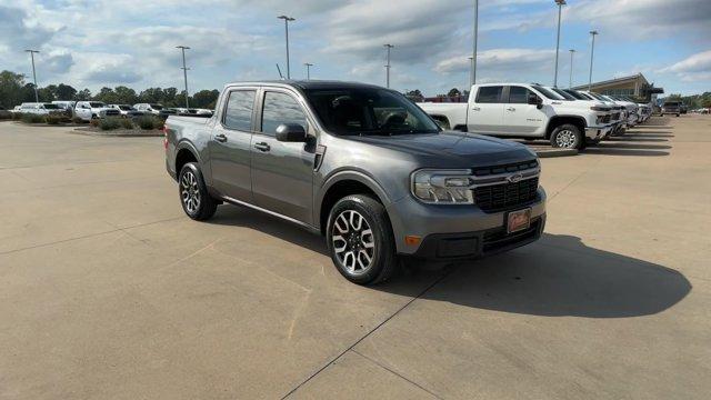 2022 ford maverick lariat