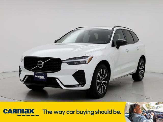 2023 volvo xc60 b5 plus dark theme