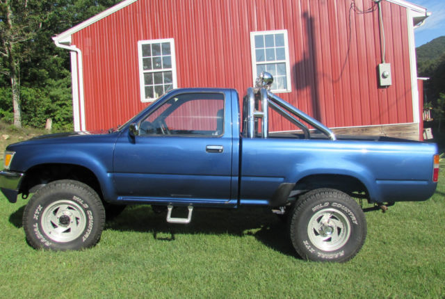 1989 toyota pickup truck 4wd 4x4 v6 5 speed kc light bar rebuilt motor