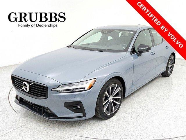 2022 volvo s60 b5 momentum