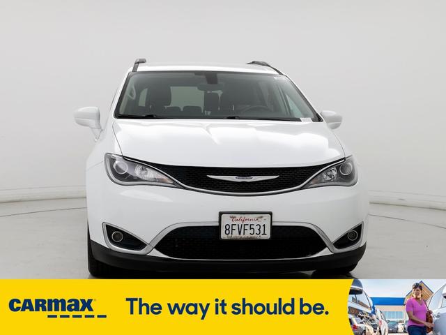 2017 chrysler pacifica touring l