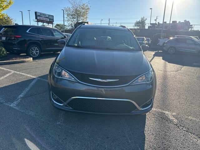 2018 chrysler pacifica touring-l
