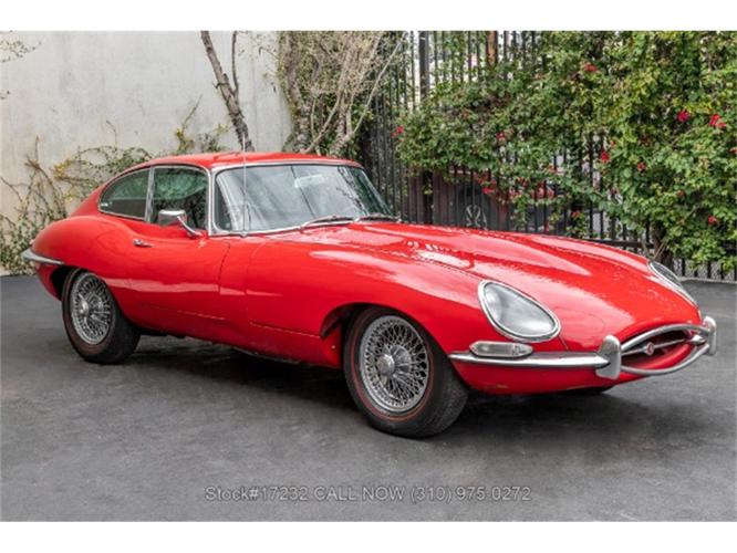 1966 jaguar xke in beverly hills, california