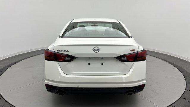 2024 nissan altima sr fwd