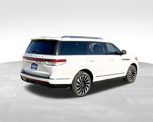 2022 lincoln navigator black label
