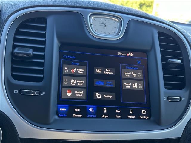 2023 chrysler 300 touring