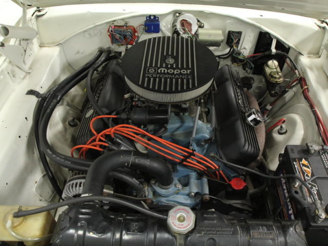 clean, 440 v8 375 hp, 727 auto, pwr steer, great mopar cruiser, nice body/inter