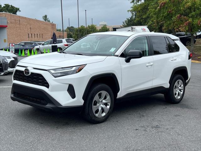 2023 toyota rav4 le