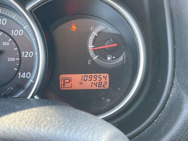 2011 nissan versa 1.8 s
