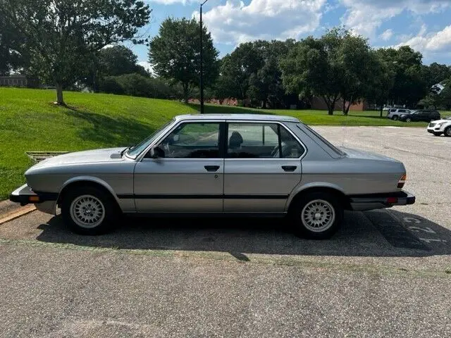 1988 bmw 528e base 2.7l