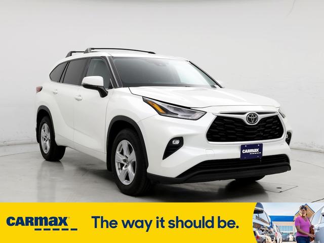 2021 toyota highlander le