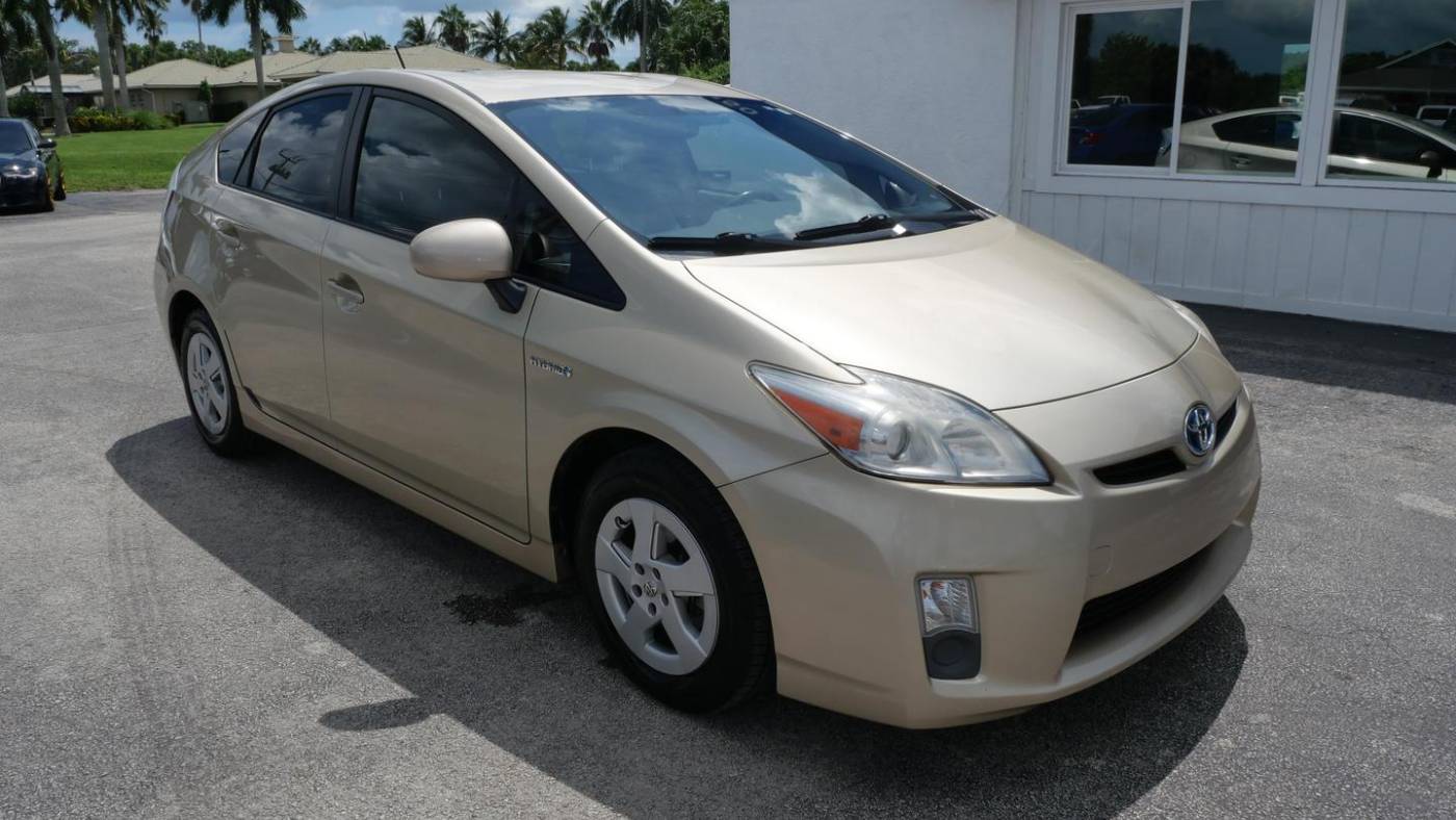 2011 toyota prius three