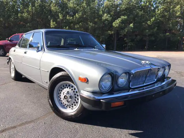 1989 jaguar xj vanden plas automatic rwd v12 5.3l gasoline