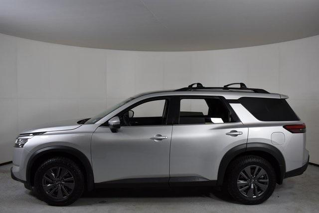 2022 nissan pathfinder sv