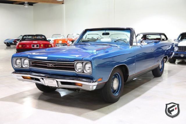 1969 plymouth gtx hemi convertible 41530 miles blue & white convertible