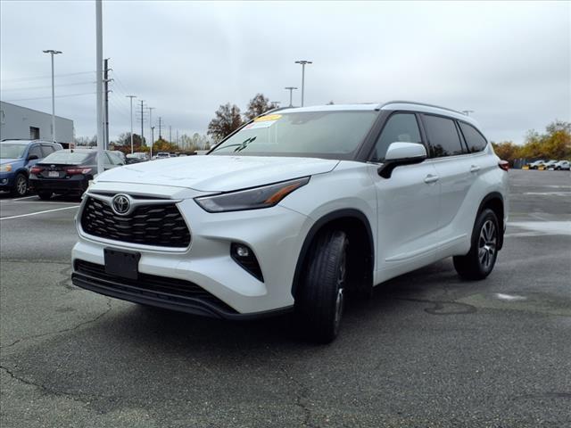 2022 toyota highlander xle