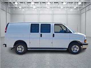 2022 Chevrolet Express 2500