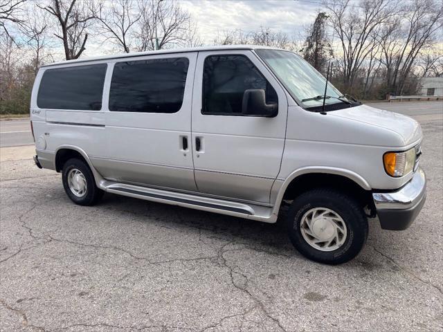 2003 ford e150 base