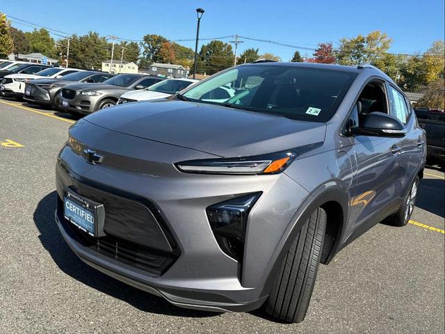 2023 chevrolet bolt euv lt