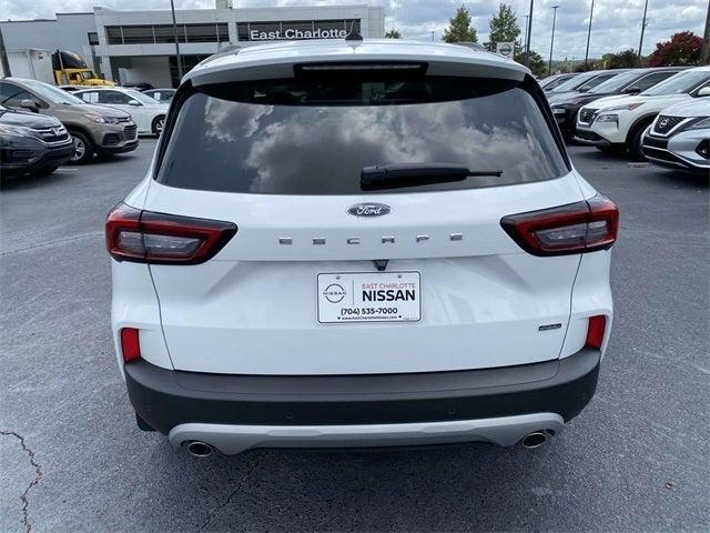 2023 ford escape base