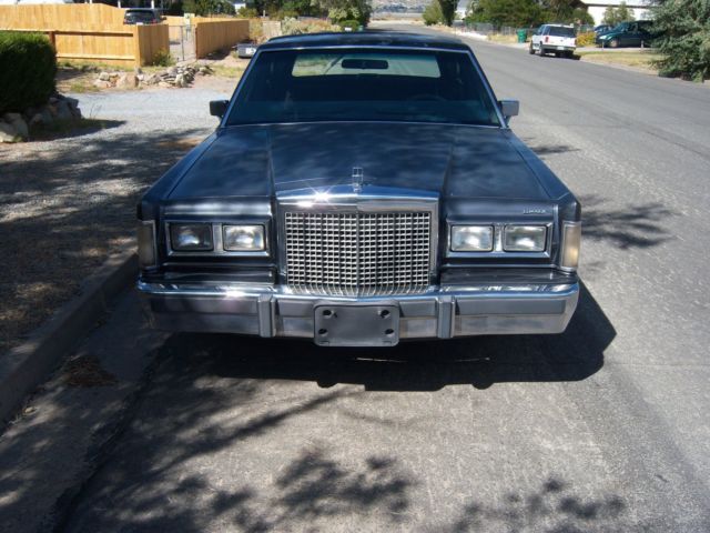 1985 lincoln towncar, one owner