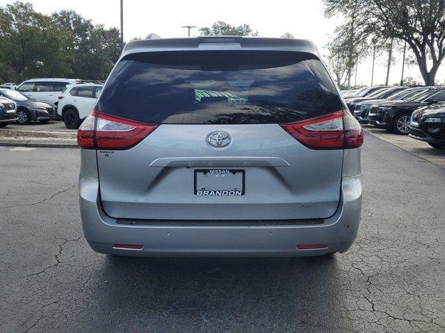 2019 toyota sienna xle premium