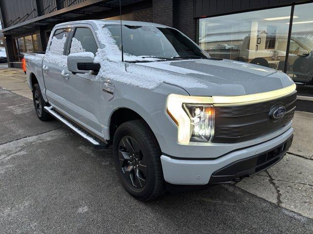 2023 ford f-150 lightning lariat