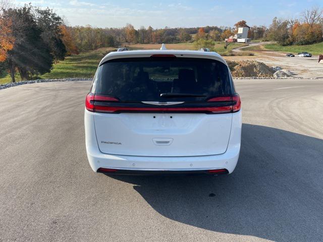 2021 chrysler pacifica touring l