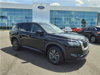 2023 Nissan Pathfinder s