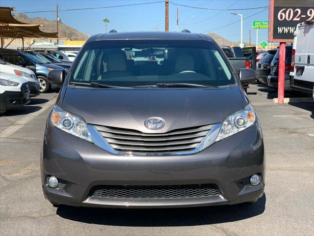 2012 toyota sienna xle