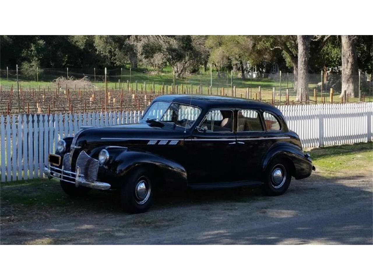 1940 pontiac sedan