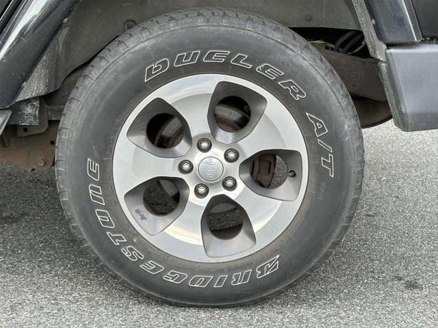 2012 jeep wrangler unlimited sahara