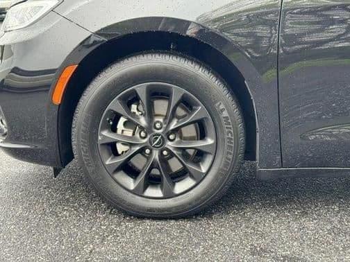 2021 chrysler pacifica touring-l in hickory, north carolina