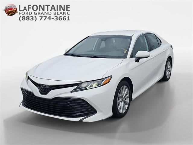 2019 toyota camry se