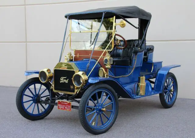 a brass era model t roadster runabout , old & super rare mother in law seat