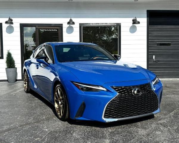 2021 lexus is 300 base