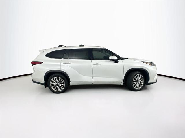 2023 toyota highlander platinum