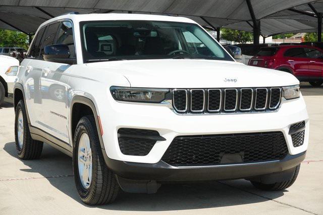 2023 jeep grand cherokee laredo