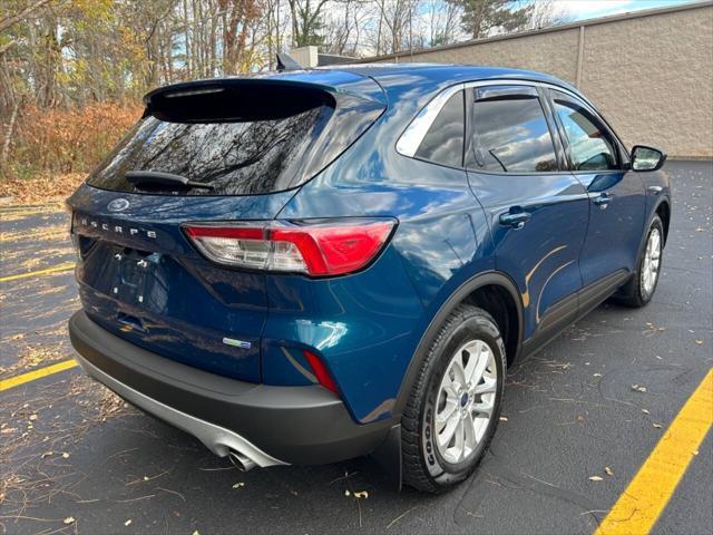 2020 ford escape se