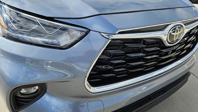 2023 toyota highlander limited