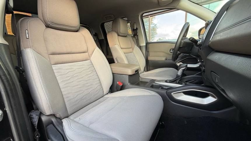 2023 nissan frontier sv