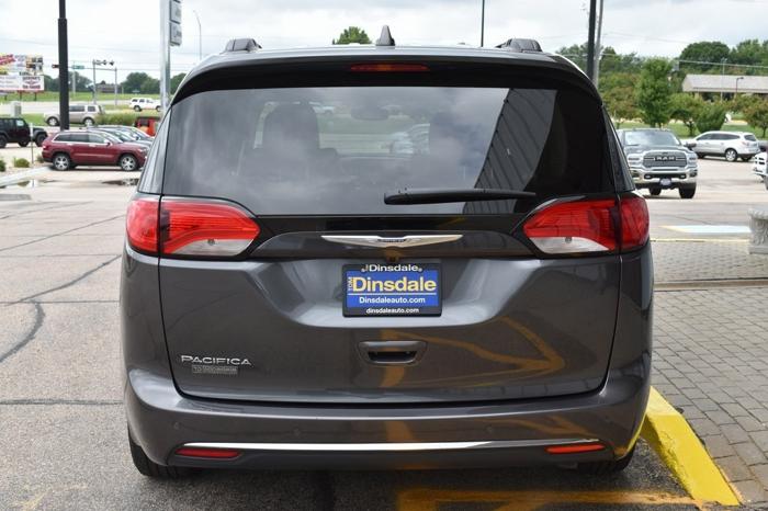 used 2017 chrysler pacifica touring-l hastngs, ne 68901 for sale in good samaritan village, nebraska