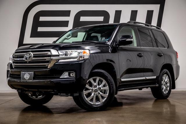 2020 toyota land cruiser base