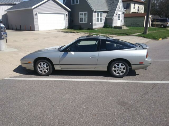 1992 nissan 240sx se hatch. 110,xxx miles
