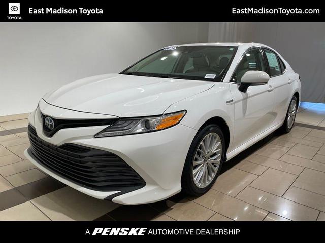 2020 toyota camry hybrid xle