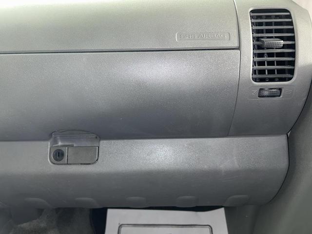 2012 nissan frontier sv