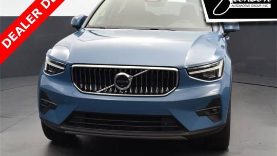 2024 volvo xc40 b5 plus bright theme