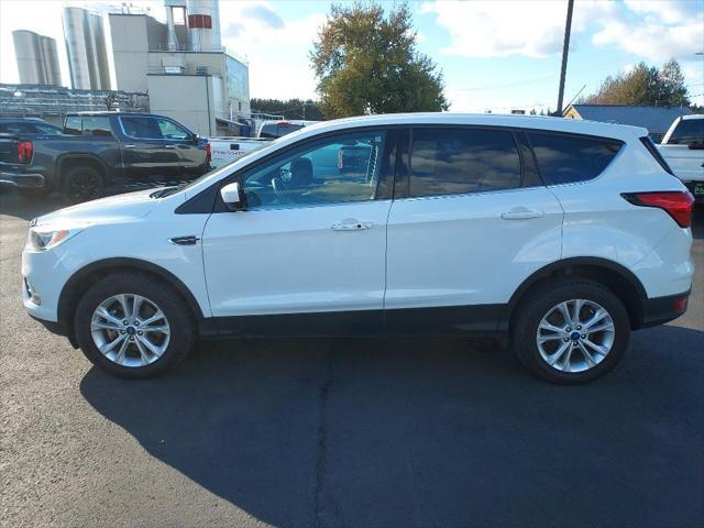 2019 ford escape se