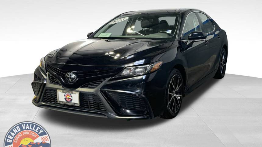 2023 toyota camry se