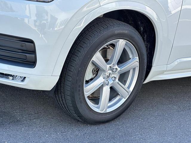 2022 volvo xc90 t6 momentum 7 passenger